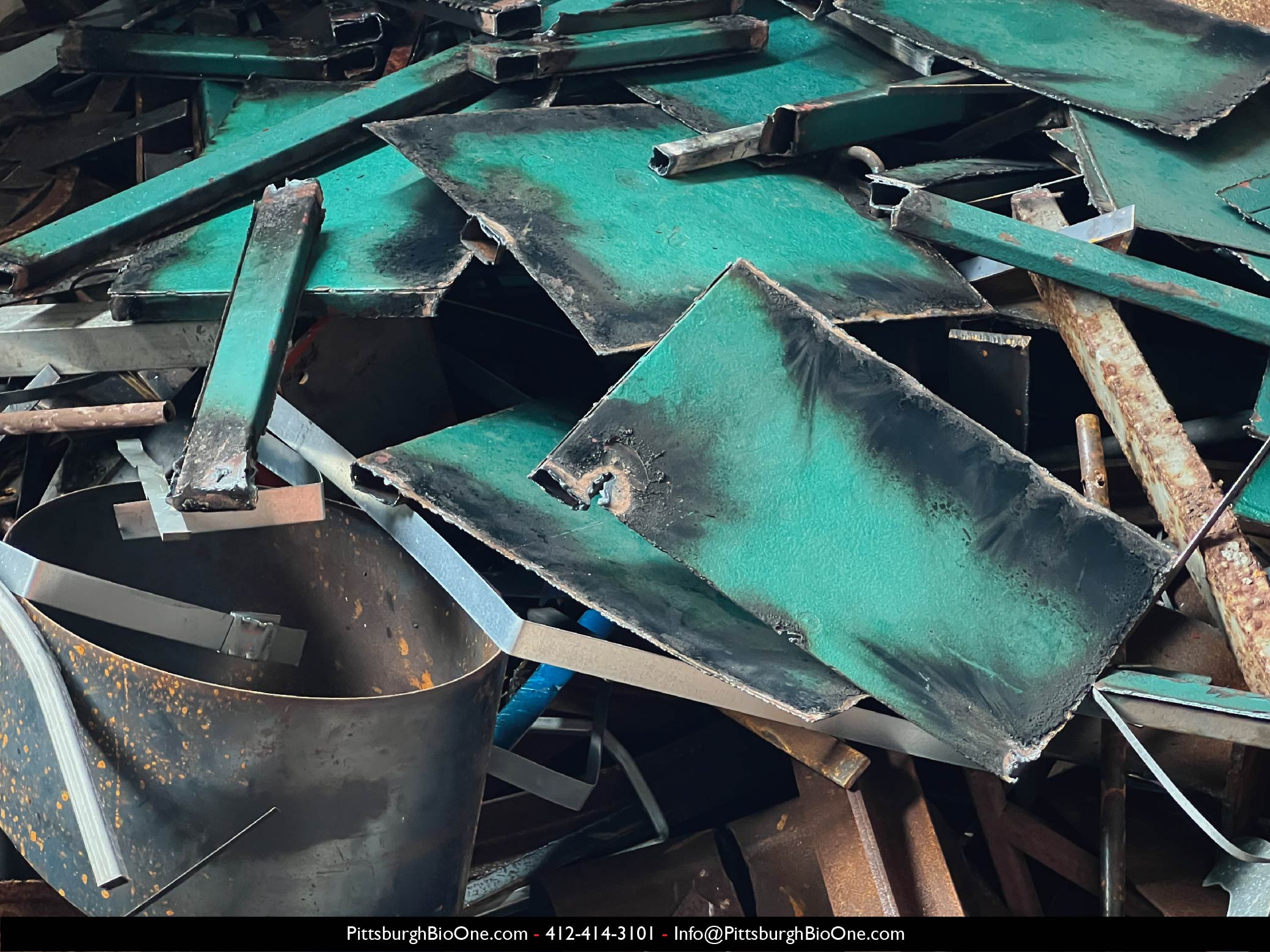 Steel waste. Photo credit: @century_love - Freepik.